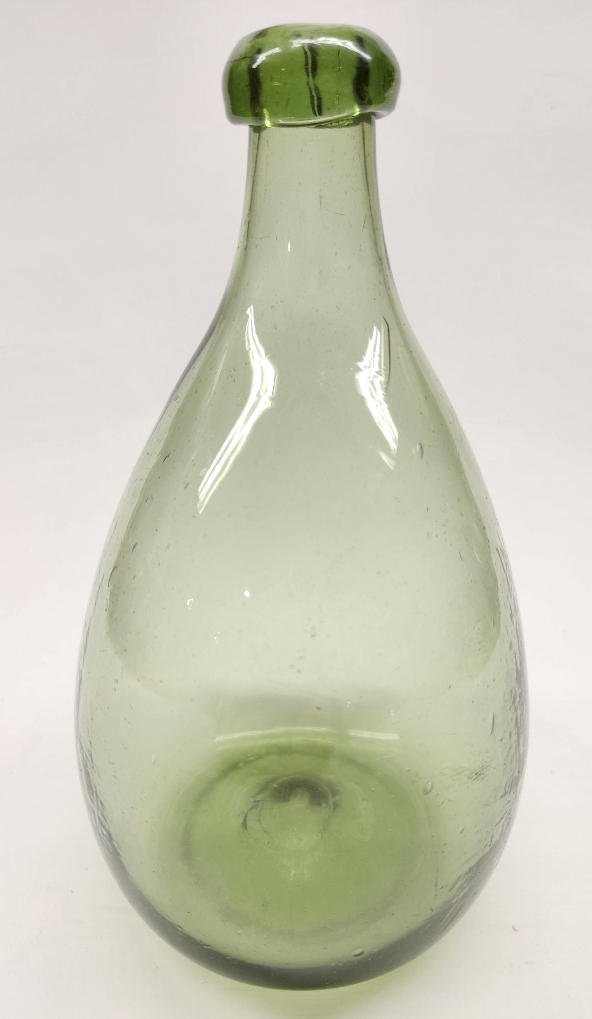Suburb Example Wistarburgh Bottle