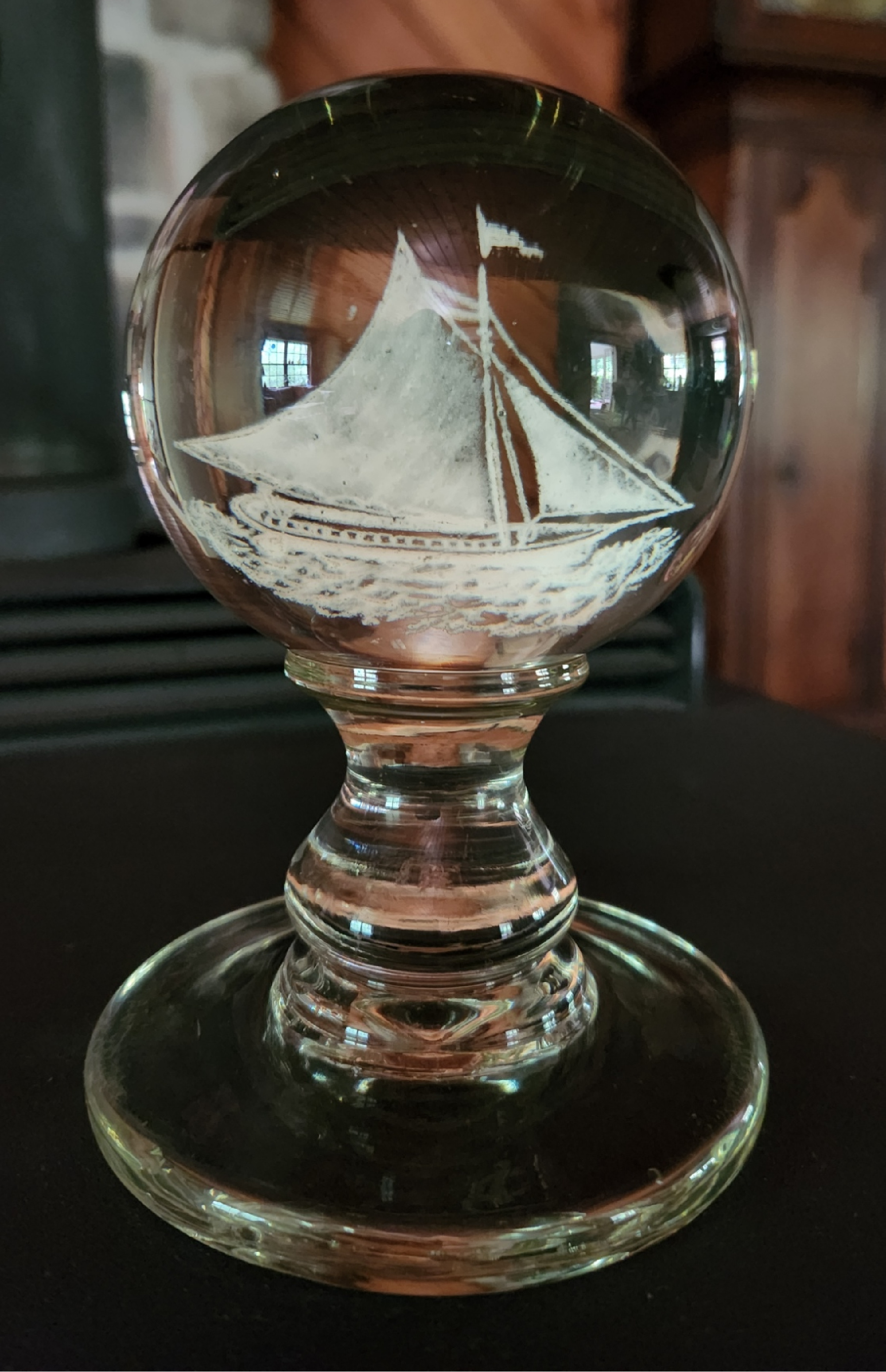 Best Kane Sloop on Pedestal 